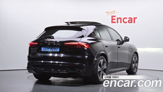 Maserati Grecale из Кореи Encar