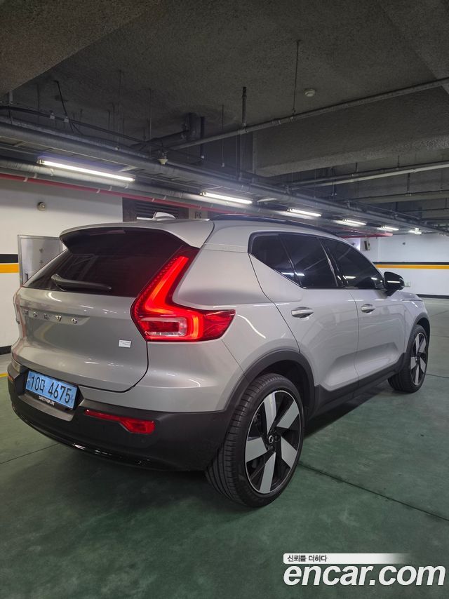 Volvo XC40 Twin Ultimate — пробег 12 700 км — фото 2 из 5