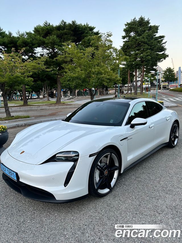 Porsche Taycan из Кореи Encar
