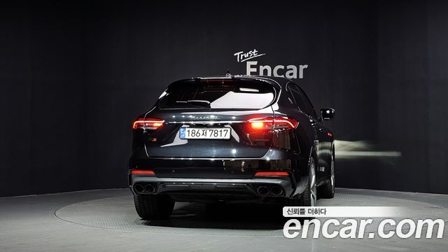 Maserati Levante из Кореи Encar