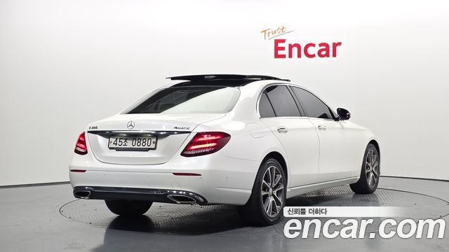Mercedes-Benz E-Class E300 4MATIC AV Intelligent Drive — пробег 126 055 км — фото 2 из 5