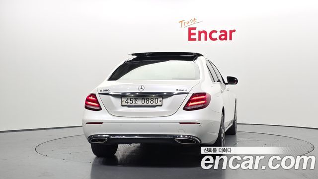 Mercedes-Benz E-Class E300 4MATIC AV Intelligent Drive — пробег 126 055 км — фото 4 из 5