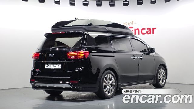 Kia Carnival из Кореи Encar