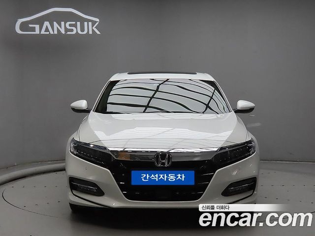 Honda Accord 2.0 Hybrid Touring — пробег 114 099 км — фото 1 из 5