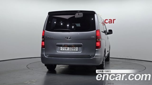 Hyundai Starex 12-Seater LPi Wagon CVX Luxury — пробег 43 461 км — фото 4 из 5