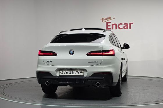 BMW X4 xDrive20d M Sport — пробег 61 615 км — фото 4 из 5