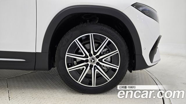 Mercedes-Benz EQB из Кореи Encar