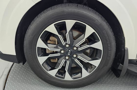 Kia Carnival 9-Seater Signature — пробег 92 538 км — фото 5 из 5