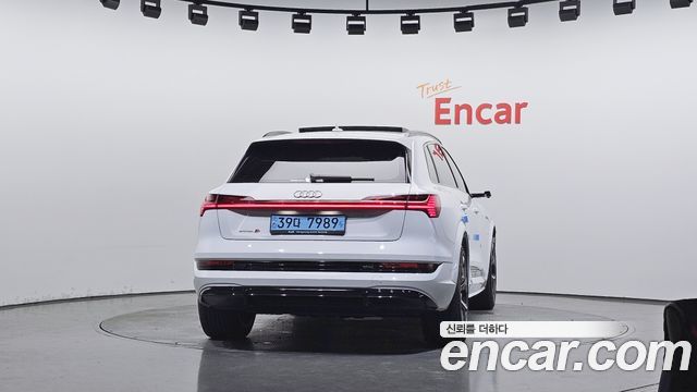 Audi e-tron из Кореи Encar