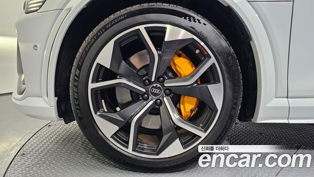 Audi e-tron из Кореи Encar