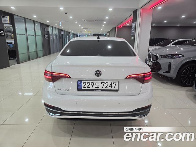 Volkswagen Jetta 1.5 TSI Prestige — пробег 14 562 км — фото 4 из 5