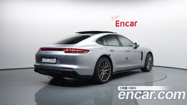 Porsche Panamera 3.0 AWD — пробег 98 351 км — фото 2 из 5