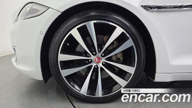 Jaguar XJ из Кореи Encar