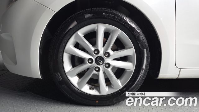 Kia K3 из Кореи Encar