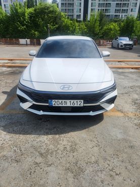 Hyundai AVANTE 1.6 Inspiration — пробег 4 000 км — фото 2 из 5