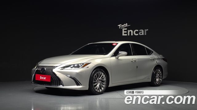 Lexus ES Luxury — пробег 64 290 км — фото 1 из 5