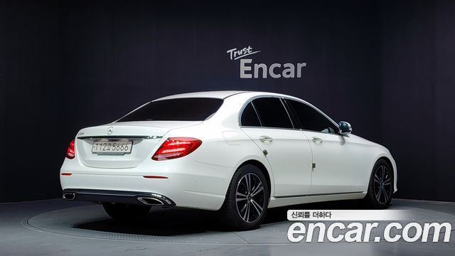 Mercedes-Benz E-Class из Кореи Encar