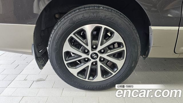 Hyundai Starex 4WD Urban 9-Seater Exclusive — пробег 152 917 км — фото 5 из 5