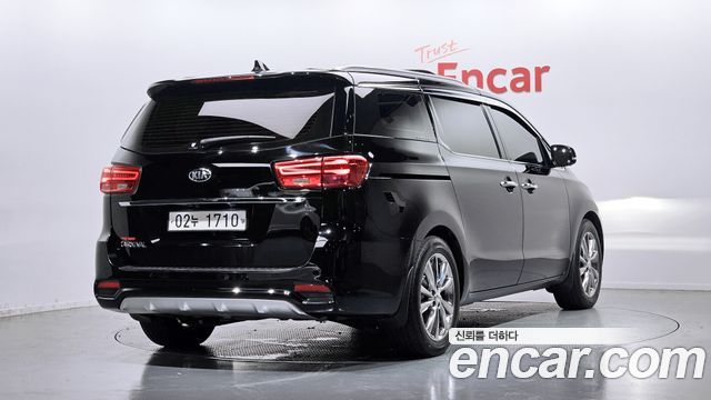 Kia Carnival из Кореи Encar