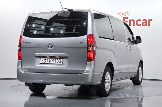 Hyundai Starex Van 3-Seater Smart — пробег 116 646 км — фото 2 из 5