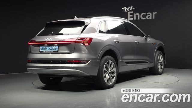 Audi e-tron из Кореи Encar