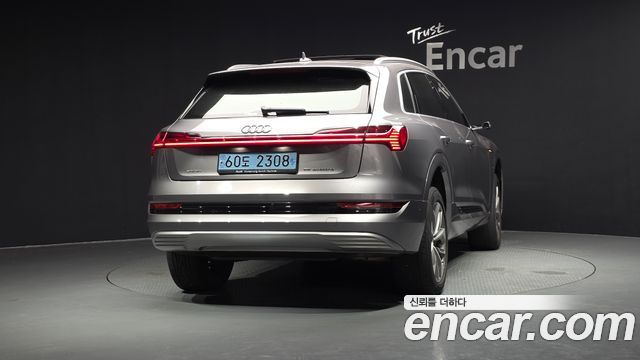 Audi e-tron из Кореи Encar