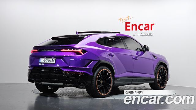 Lamborghini Urus из Кореи Encar