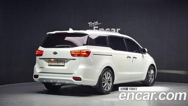 Kia Carnival из Кореи Encar