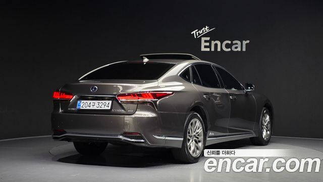 Lexus LS 3.5 Luxury AWD — пробег 102 834 км — фото 2 из 5