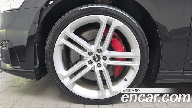 Audi S8 из Кореи Encar