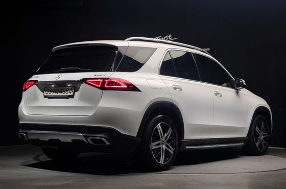 Mercedes-Benz GLE-Class GLE300d 4MATIC — пробег 174 040 км — фото 2 из 5