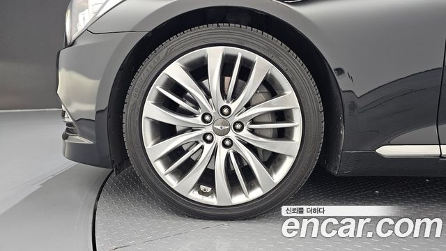 Hyundai Genesis из Кореи Encar