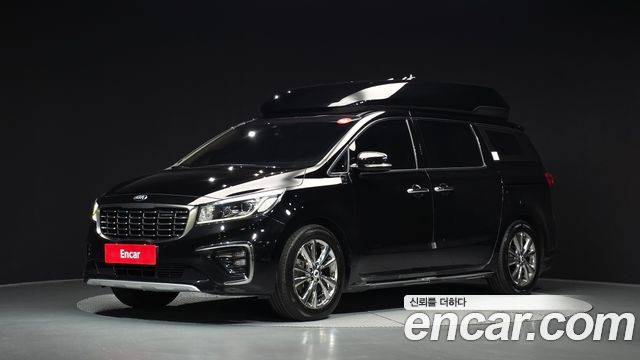 Kia Carnival 9-Seater Hi-Limousine Prestige — пробег 96 800 км — фото 1 из 5
