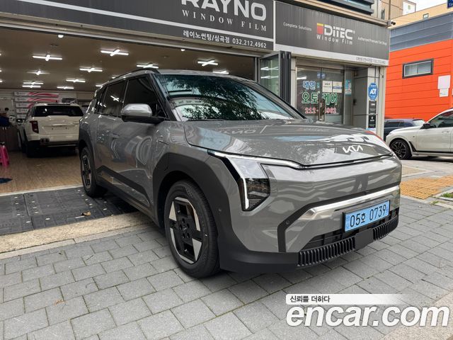 Kia EV3 Long Range 2WD Earth — пробег 571 км — фото 3 из 5