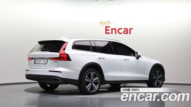 Volvo V60 из Кореи Encar