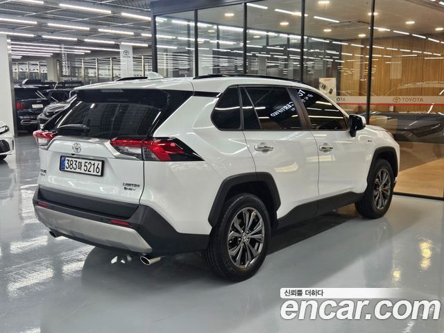 Toyota RAV4 2,5 4WD Hybrid LTD — пробег 11 463 км — фото 2 из 5
