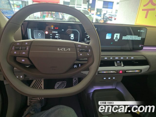 Kia EV4 Standard 2WD Earth — пробег 1 430 км — фото 4 из 5