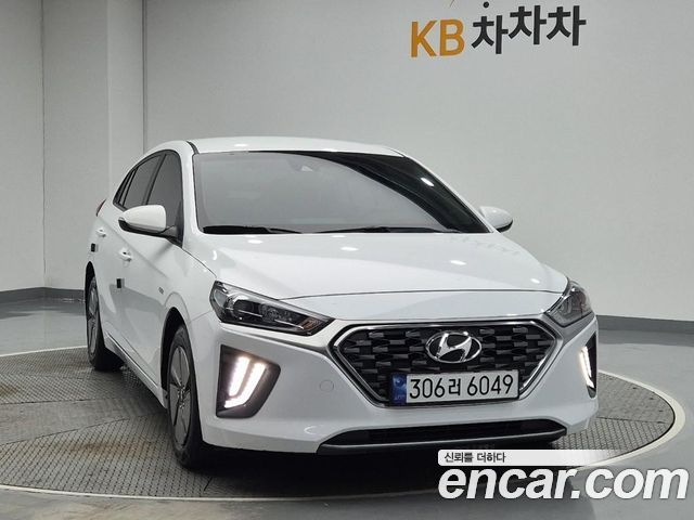 Hyundai Ioniq 1.6 HEV I — пробег 112 951 км — фото 4 из 5