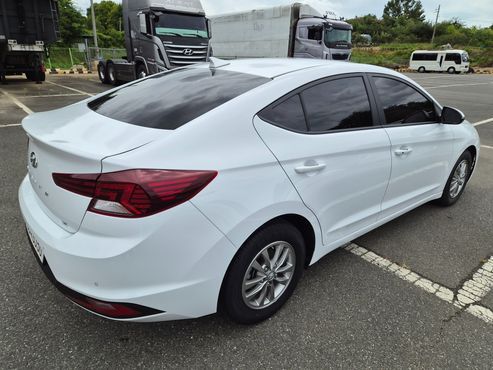 Hyundai AVANTE 1.6 Smart — пробег 52 205 км — фото 2 из 5