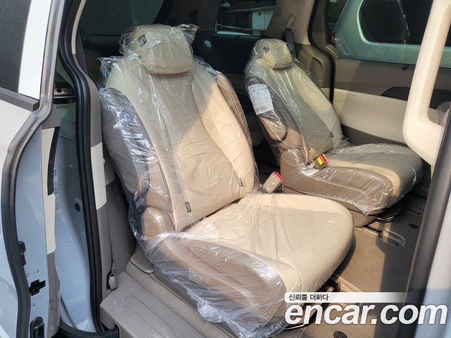 Kia Carnival Hev 9 Seater X Line — пробег 3 200 км — фото 4 из 5