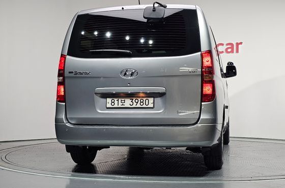 Hyundai Starex Van 3-Seater Smart — пробег 27 411 км — фото 4 из 5