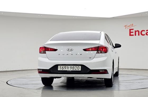Hyundai AVANTE 1.6 Smart — пробег 98 043 км — фото 4 из 5
