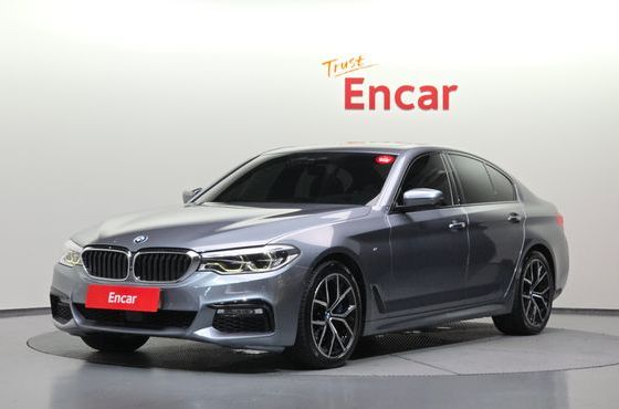 BMW 5-Series 530i xDrive M Sport Package Plus — пробег 120 979 км — фото 1 из 5