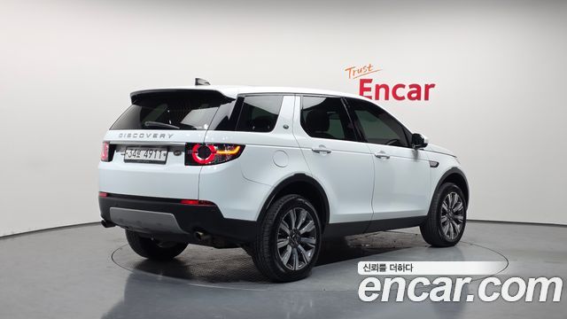 Land Rover Discovery Sport 2.0 TD4 HSE Luxury — пробег 117 488 км — фото 2 из 5