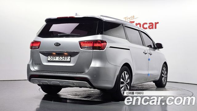 Kia Carnival из Кореи Encar