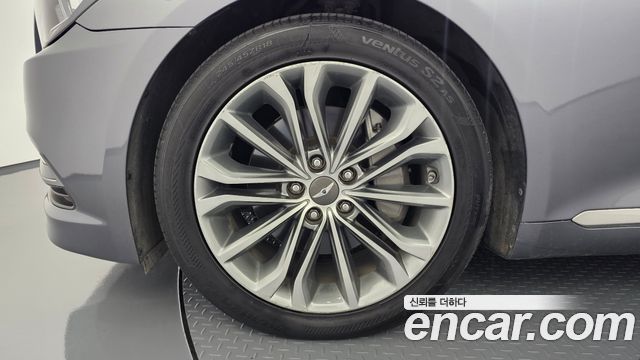 Hyundai Genesis из Кореи Encar