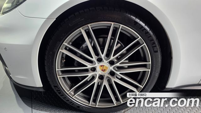 Porsche Panamera 3.0 AWD — пробег 83 850 км — фото 5 из 5