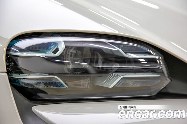 Porsche Taycan из Кореи Encar