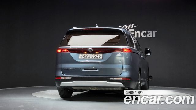 Kia Carnival 11-Seater Prestige — пробег 126 561 км — фото 4 из 5