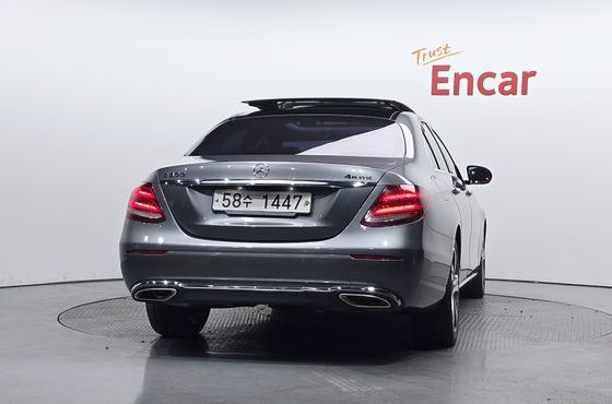 Mercedes-Benz E-Class E300 4MATIC Avnatgarde — пробег 159 130 км — фото 4 из 5